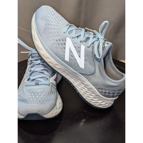 New Balance Shoes Women's 9.5 Blue White Fresh Foam 1080 v10 Athletic Sneakers - Picture 2 of 9